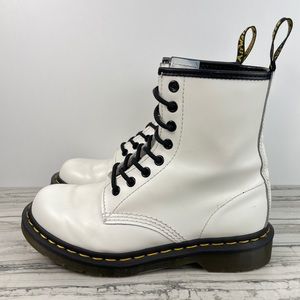 DR MARTENS